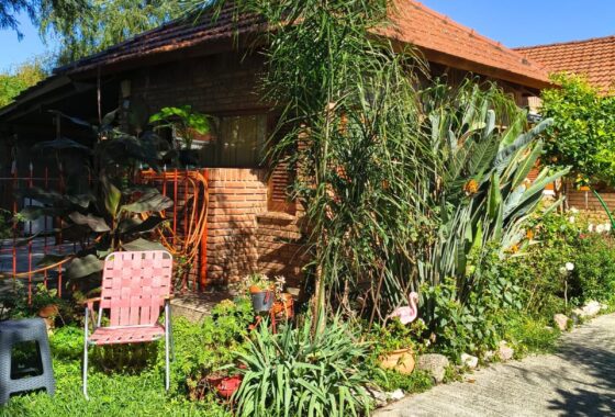 HERMOSA PROPIEDAD EN BARRIO SANTA RITA, PARA VIVIR ALLÍ Y OBTENER UNA RENTA TAMBIÉN